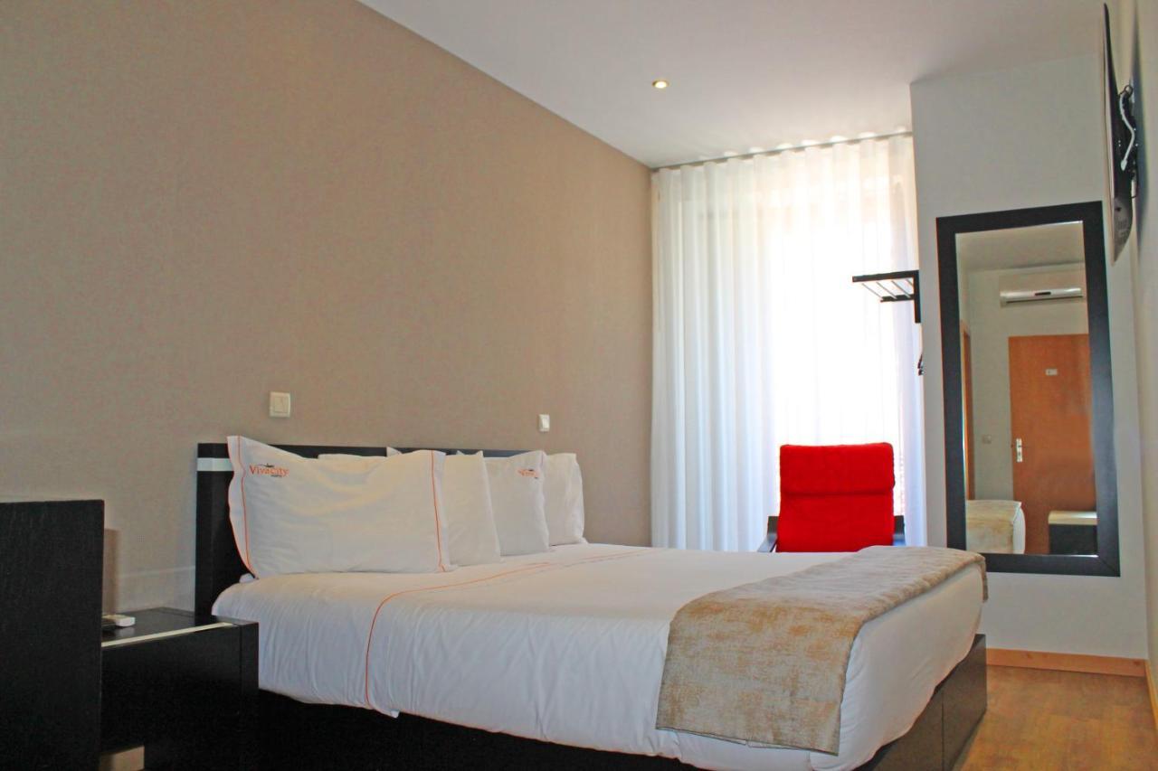 Camera Matrimoniale con Letto Supplementare
