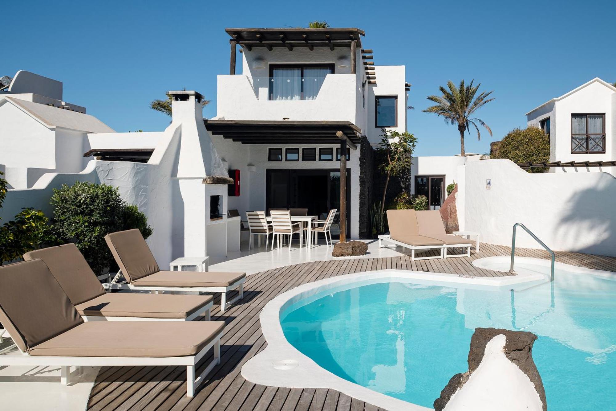 Deluxe Three-Bedroom Villa