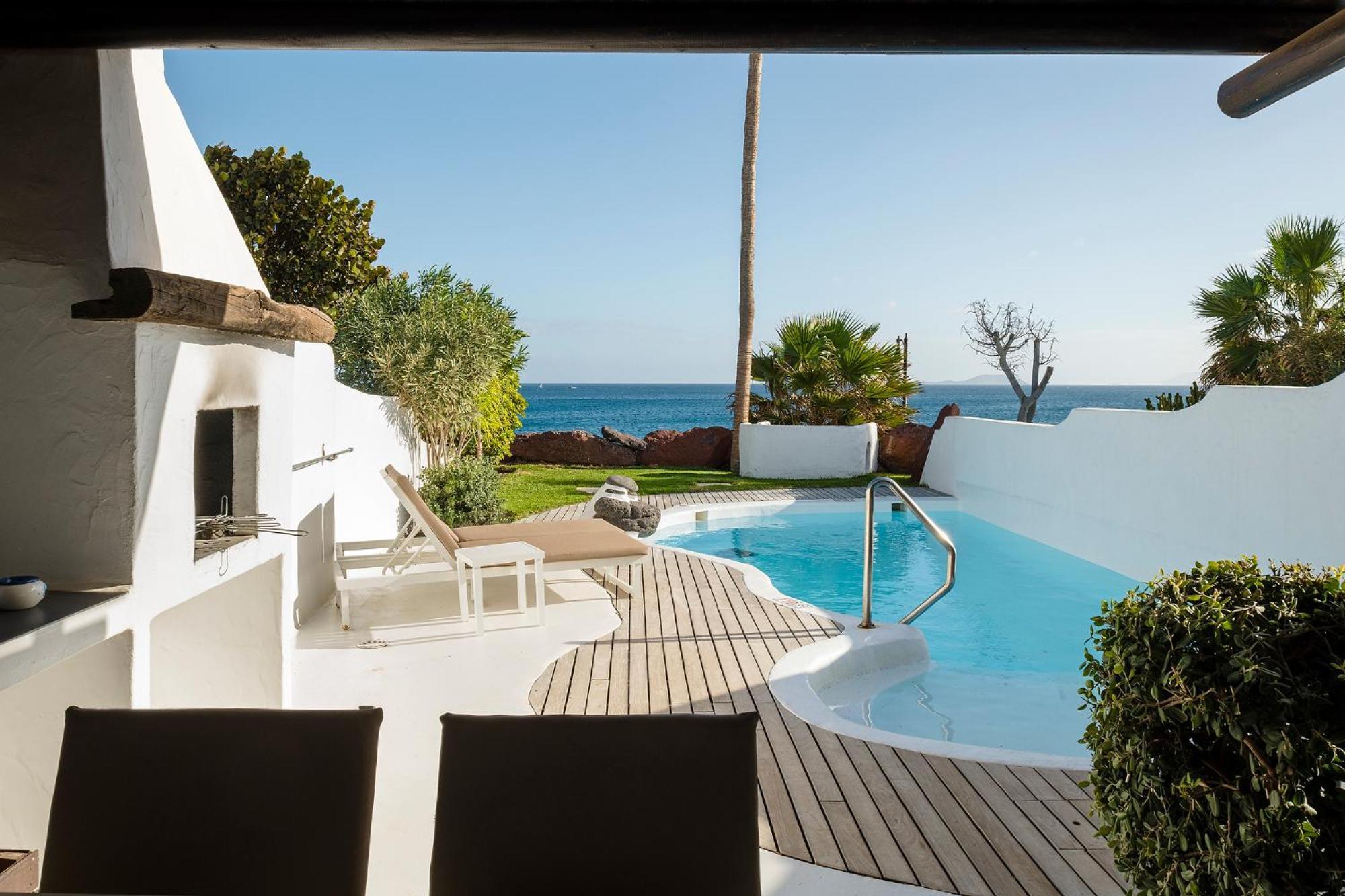 Two-Bedroom Villa Sea View Private Pool