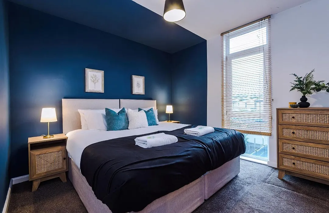 Rest&Recharge At A Spacious Townhouse By The Etihad-1