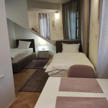 Aparthotel Cross Street 4-2