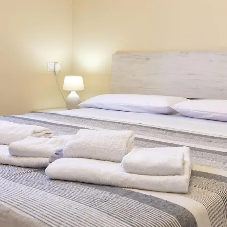 Vico Rooms-3