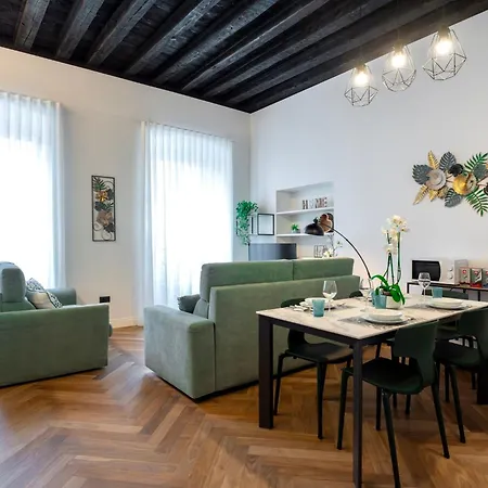 Casa Romano Luxury Green Apartments-3