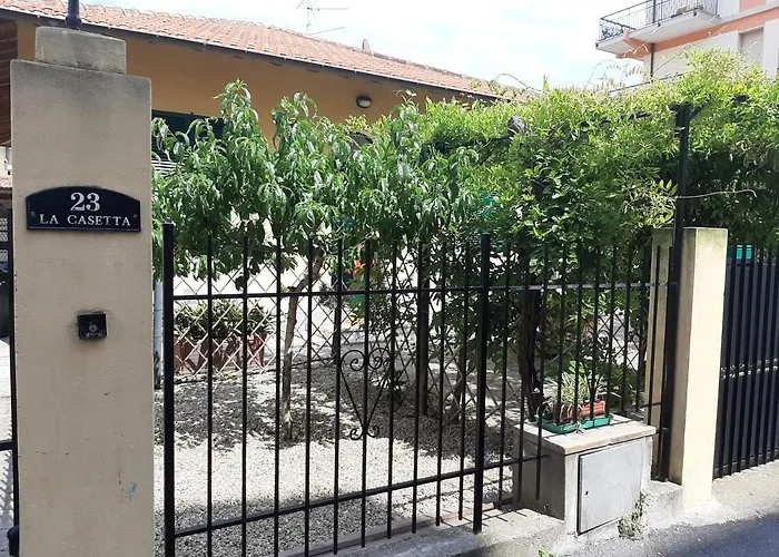 Villa la Casetta con giardino a 30 m dal mare