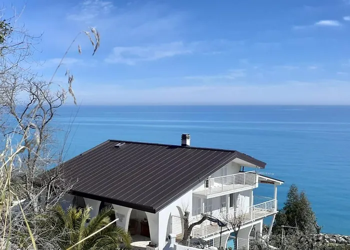 Vista D'Amare