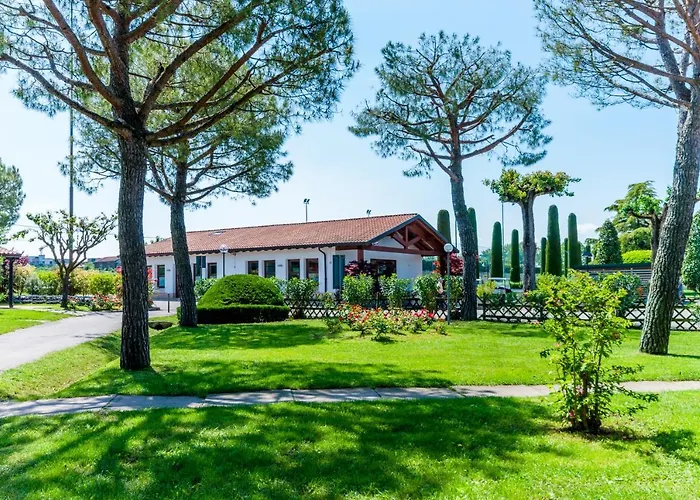 Del Garda Village And Camping