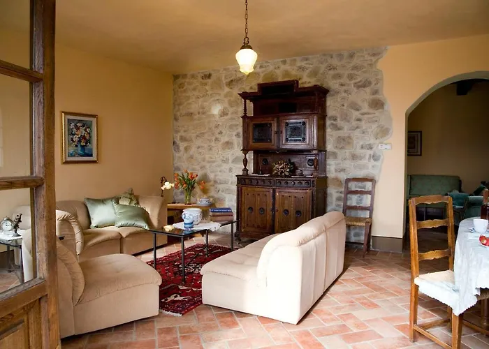 Villa Le Balze Tuscany, Private Pool, Property Fenced, Pet Allowed.