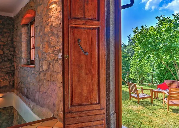 La Casa Di Elsa 6, Emma Villas