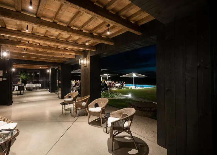 Sei Sequoie Nature & Charme