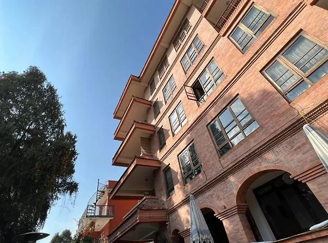 Summit Hotel