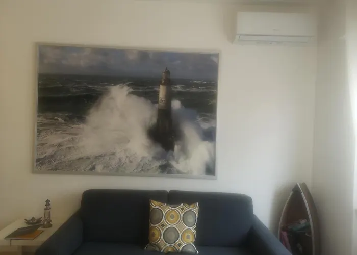 Monica'S Apartment