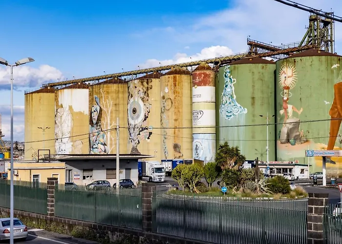 Hotel vicino al College: Street Art House