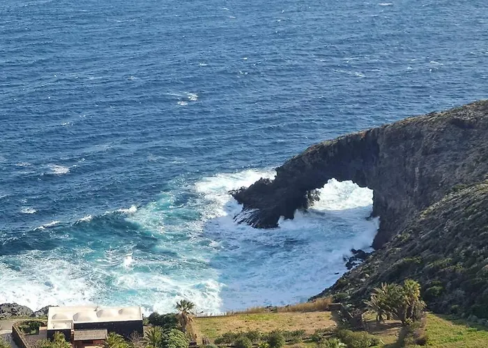 Dammuso Sul mare Sataria