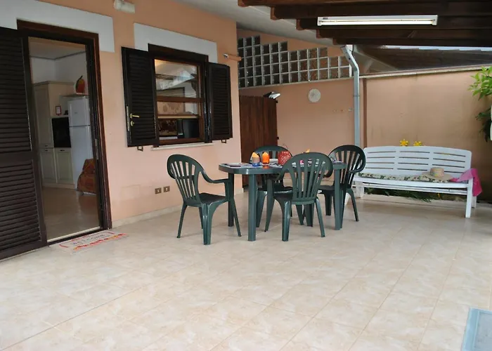 Villa Barbie Between Terracina And Sperlonga, 400 Mt From Beach