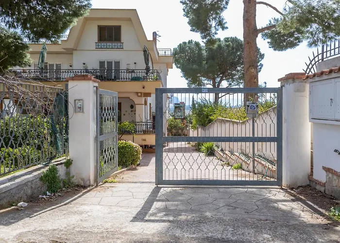 Casa In Villa A Mondello-700m Dal Mare