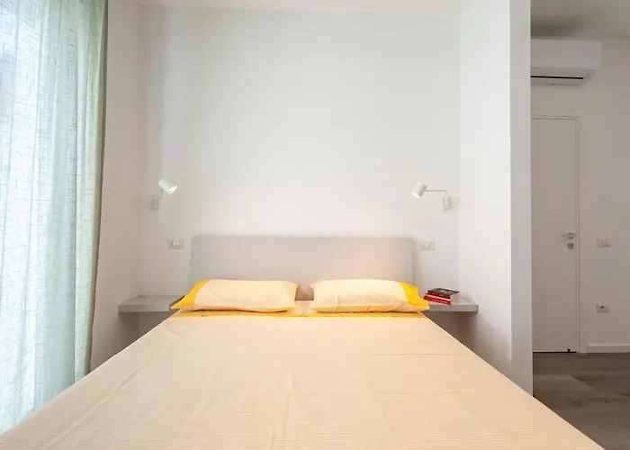 Lemon'S Apartment