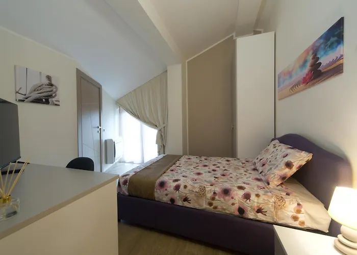 Slow Chic Apartment Beb Policlinico
