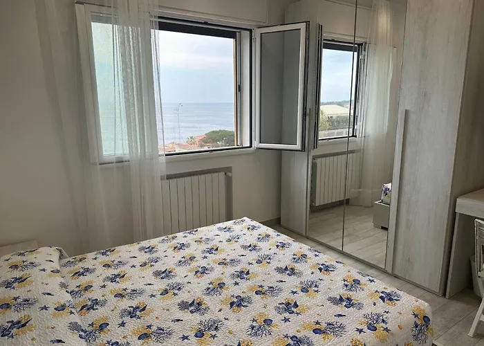 Camere private vista Faraglioni - Aci Trezza