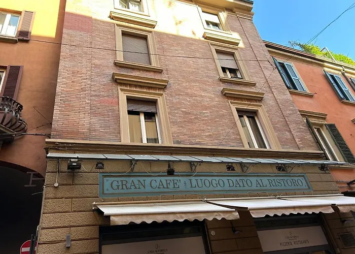 Albari House