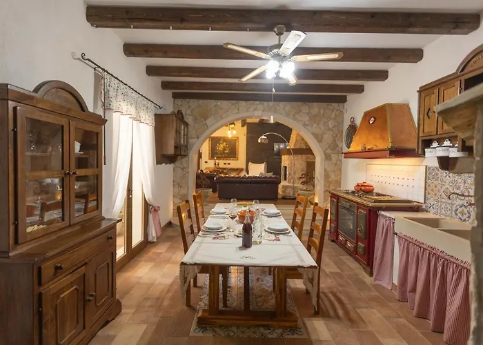VILLA I MORI 4, Emma Villas