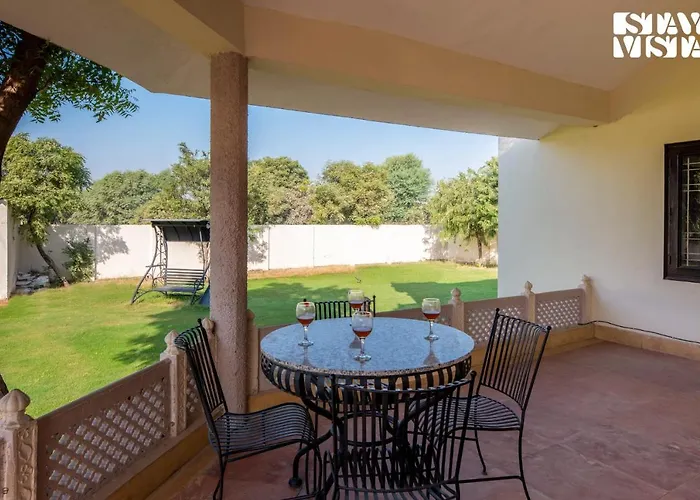 Stayvista'S The Cosy Countryside - Villa With Lawn & Indoor-Outdoor Games In Jaipur