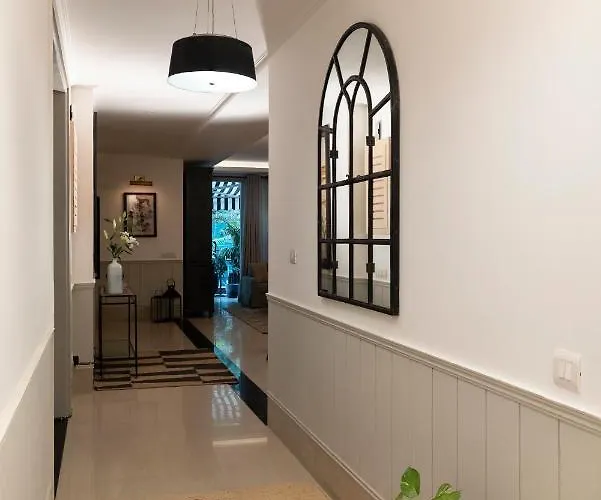 R6 Blissful Bangalow