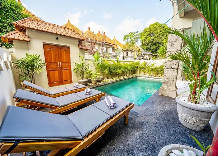 Villa MARIE - KUTA - 6 Bedroom 4 Bathroom Villa - Great Location !