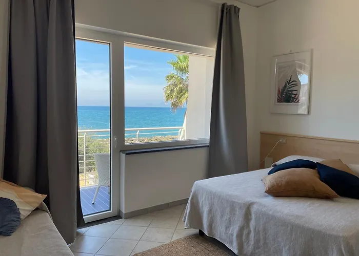 Hotel Con Piscina Mare