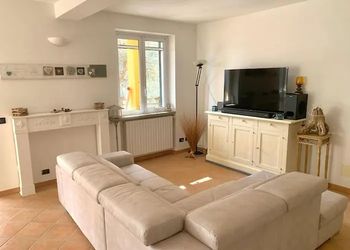 Villa Claudia, CITRA 010037-LT-0678