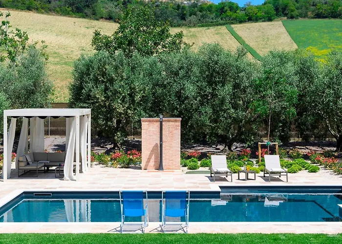 VILLINO LE MOIE 4&2, Emma Villas