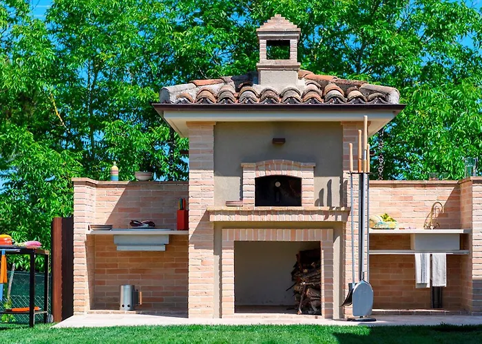VILLINO LE MOIE 4&2, Emma Villas