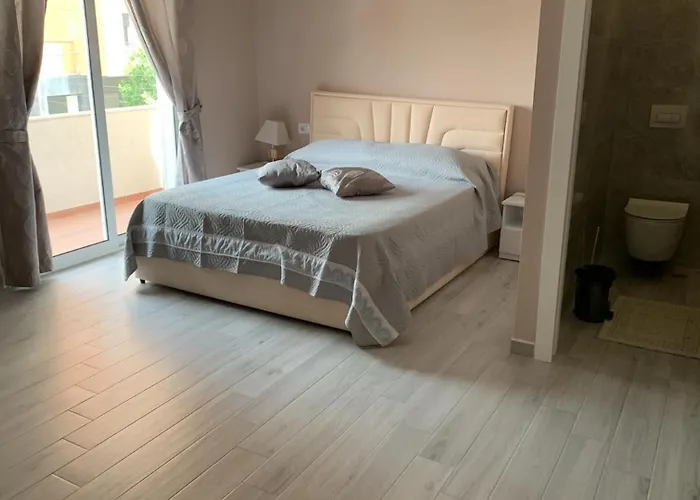 Meri Rooms