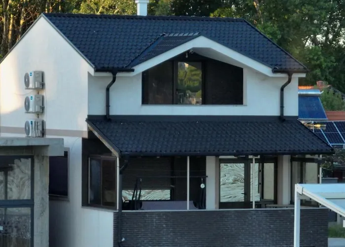 Belgrade River House