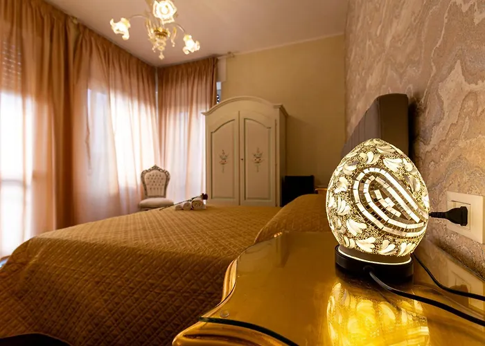 Amy Rooms