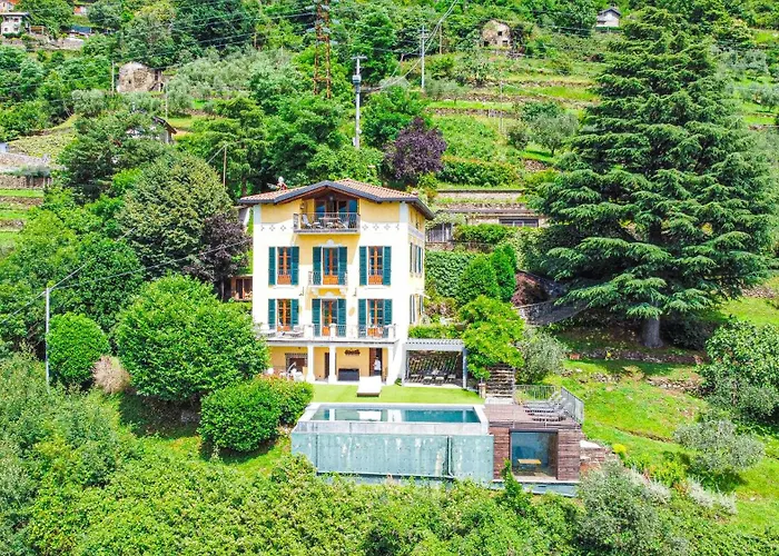 La Wally - 4 Bedroom Villa With Pool & Lake View