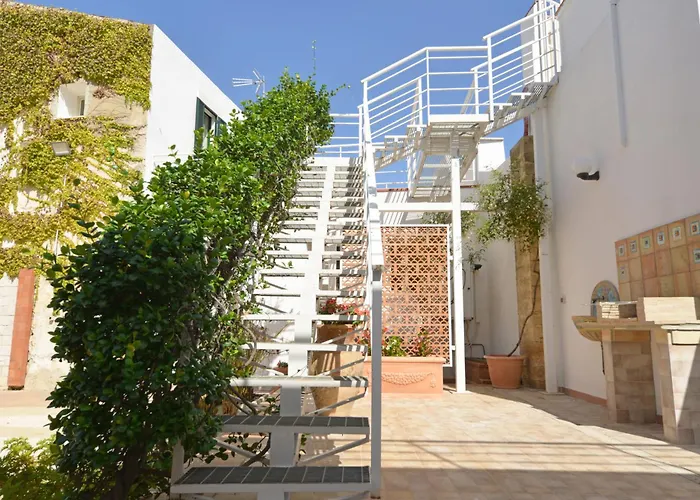 Villa Giardino delle Meraviglie by Interhome