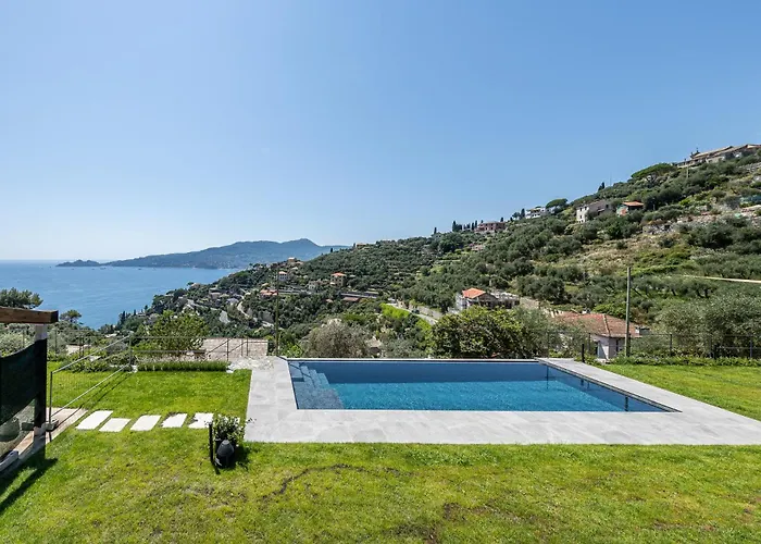 VILLA DUFOUR 2 Lusso, Piscina e Vista da Sogno