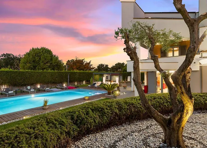 VILLA TIBERIO 6&2, Emma Villas
