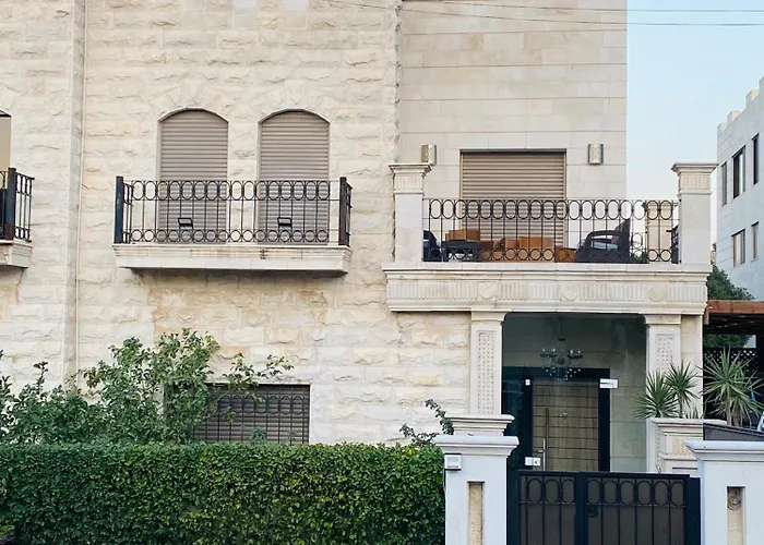 Luxurious 4 Bedroom Villa in Abdoun-Amman