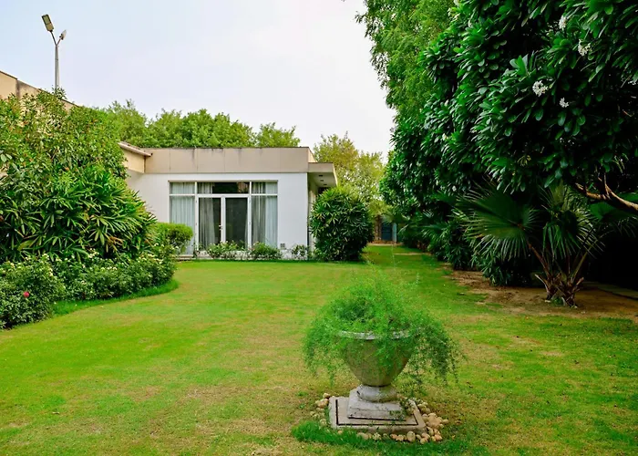 Udman Luxe Villa Chattarpur