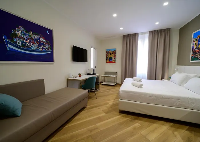Maqueda - Room & Suite