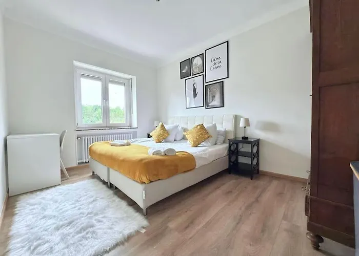 Charming 5Bedroom Home With Gym,Garden,Parking&Terrace-Hol15