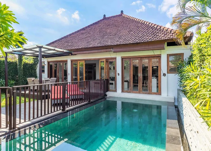 Luxurious And Cozy King Beds, Pool, Closed Living Room