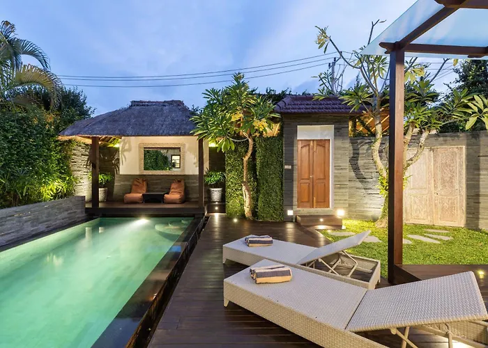 Luxurious And Cozy King Beds, Pool, Closed Living Room