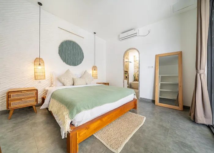 Anaya Villa