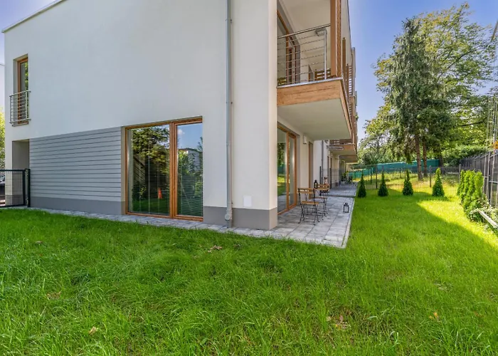 Prestigious Residence With Garden, Garage, And Elegant Rooms