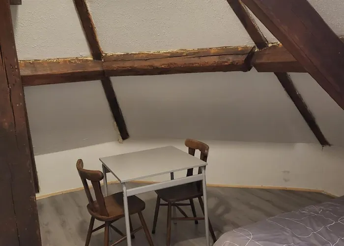 Enrike Room 3