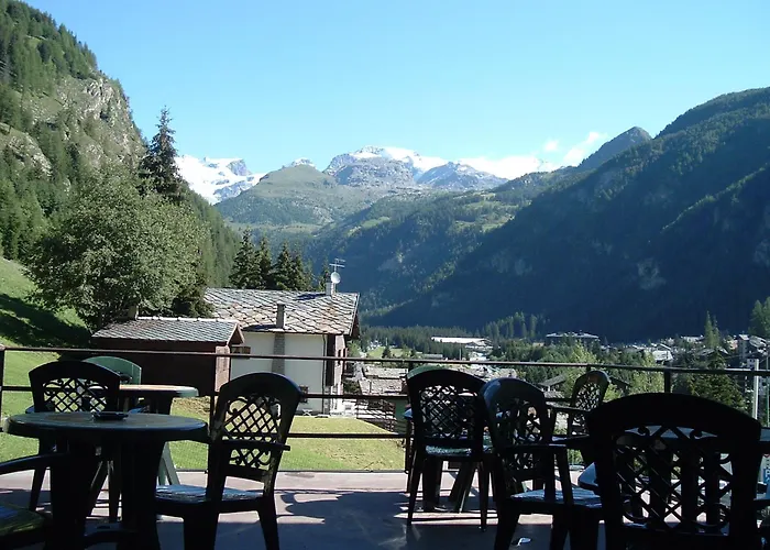 Le Vieux Rascard Chambres D'Hotes