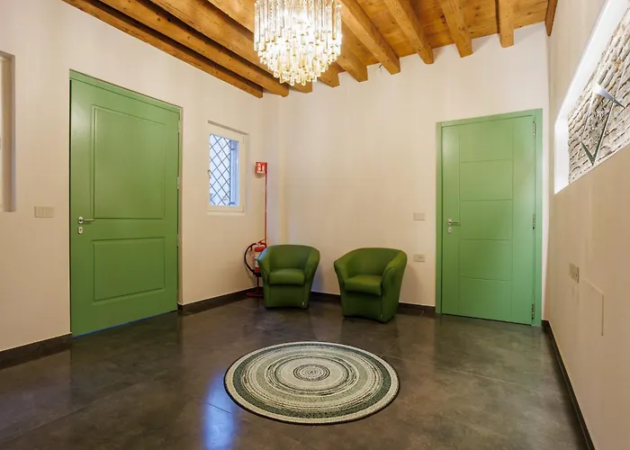 1823 Room