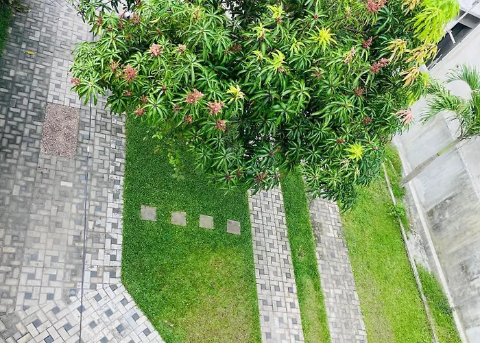 Emerald Villa